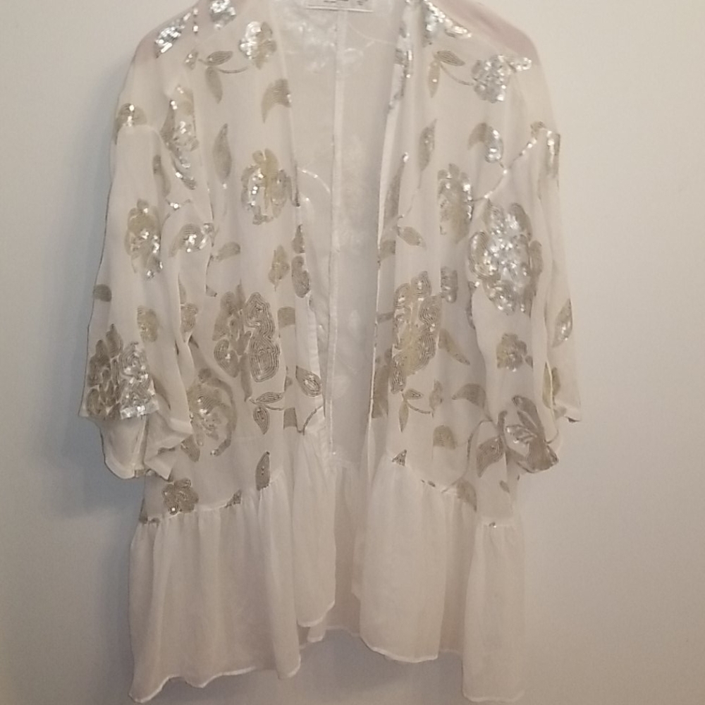 Pretty Embroidered Abercrombie & Fitch Cover Up!